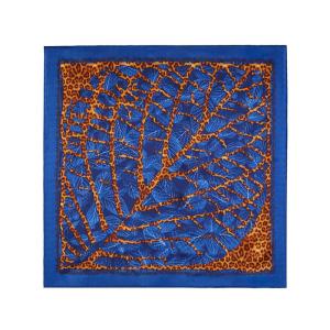 Elegant Silk Scarf French Eternal Leaf Love Mulberry Silk Shawl 90cm Printed Large Beach Sunscreen Silk Scarf For Youth And Middle-aged Women