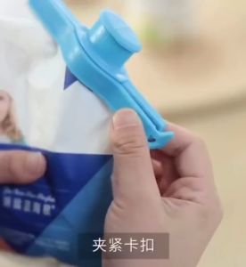 Ready Stock Food Sealed Food Clip fresh-keeping sealing clip kitchen food Moisture-Proof sealing clips portable sealing clip spout sealing clip sealed food storage bag clip portable food and snack fresh