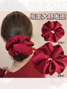 เครื่องประดับผมสไตล์เกาหลีสีแดงสำหรับผู้หญิง ยางยืดผมรัดผมผ้าซาตินสำหรับปีใหม่ รัดผมสั้นแบบมีหัวเข็มขัดสำหรับผู้หญิง