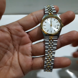Đồng hồ đeo tay Clowat Quartz niềng khía Demi dây kim loại size 31mm 2 hand