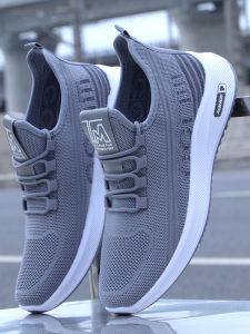 Mens Sport Shoes Lightweight Breathable Mesh Slip-On Summer Shoes Anti-Odor Versatile Casual Shoes Soft Bottom Trendy Shoes