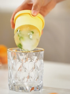 【SG Ready Stock】Round Ice Ball Maker Mold Spillproof Slow-Melting Ice Sphere for Drinks & Cocktails Reusable Stackable