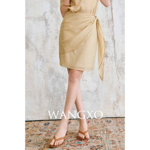 WANGXO | Bộ Áo Sơ Mi Tay Ngắn Chất Liệu Lụa và Chân Váy Xéo