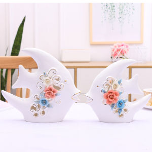 Simple Modern Ceramic Couple Fish Ornament European Home Decoration Lucky Living Room Ornament Crafts Gold Painting