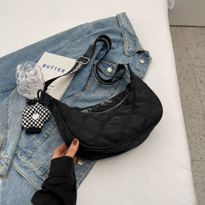 Fashionable Dumpling Shaped Shoulder Bag for Women Underarm Bag Simple Commuter Versatile Single Shoulder Bag Autumn Winter New Arrival