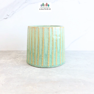 The Leaferie Leonid Flowerpot . flowerpots . flower pot . plant pots . planter . planters
