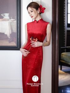 High-end Sleeveless Red Cheongsam