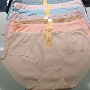 5 Quần Lót Nữ Su Cao Cấp Form Đại 55kg Đến 65kg Mềm Mịn Mát Co giãn Mặc Thoải Mái MarketOnline 5005