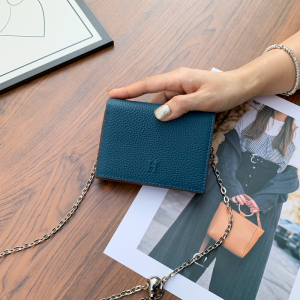 Womens Short Wallet Top Layer Cowhide Leather Chain Crossbody Lipstick Bag Multi Card Slot Bifold New 2025 Fashion Bag