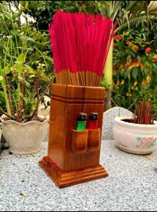 Ống đựng nhang bằng gỗ có chỗ đựng hộp quẹt tiện lợi và sang trọng