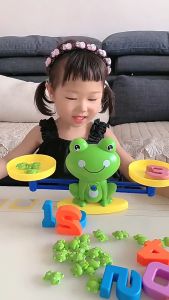 Frog Tianping Childrens Early Early Education Toys 3-6 years old 4 Creative Mathematics Balance Seesaw Primary School Student Kindergarten