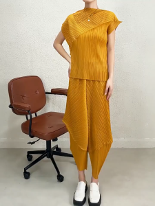KESHANGYI Womens Pleated Set High-End Irregular Short Sleeve T-Shirt And Elastic High Waist Harem Pants Casual Two-Piece Sets