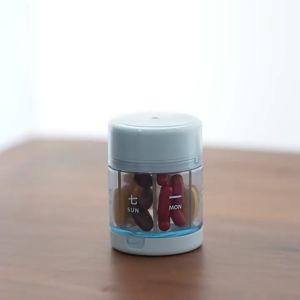 2 in 1 Portable Medicine Storage Box With Cutter | Mini 7 Days Pill Packing Box Kotak Penyimpanan Ubat 便携切药器药盒