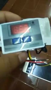 XH-W3001 เครื่องควบคุมอูนหภูมิ ตู้ฟักไข่ ตู้แช่ โรงเรือน สำหรับ เปิด - ปิด อุปกรณ์ไฟฟ้า ตั้งไว้ AC 220V