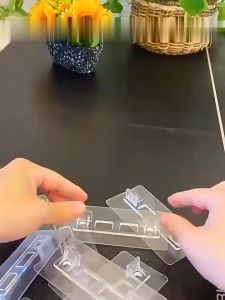 LD-C1074 Ambalan Sekat Laci Transparan dengan Dua Sisi Penopang Hook Siku Lemari / Sekat Partisi