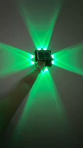 โคมไฟติดผนังพลังงานแสงอาทิตย์ในร่มและกลางแจ้งประหยัดพลังงานในครัวเรือน โคมไฟติดผนังตกแต่งลานกันน้ํากลางแจ้ง ไฟคริสต์มาส