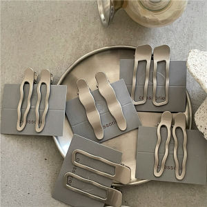 Aesthetic Metallic Silver Wave Hair Clip
