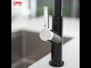 Vòi rửa bát Konox Stella Black thiết kế bo tròn sang trọng tay vòi ngang dây rút linh hoạt 360 độ