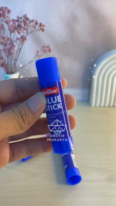 Glue Stick Artline 1 pcs Kertas Plastik Plastic Sticker Perekat Tape Tempel Kuat Stik Strong Menempel Lem Lengket Lekat Cekat Prakarya Kerajinan Craft Crafting Art Seni Kesenian Kertakes High Quality Berkualitas Bagus Padat Grosir Prakarya Malang