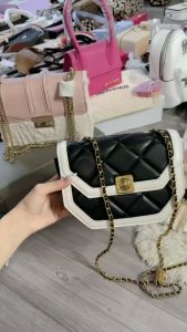 (Authentic Tuồn Chính Hãng) Túi C N K Trần Ô Dây Đeo Tăng Đưa Tiện Lợi Ảnh Thật 100% Size 18cm