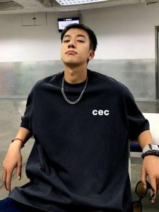 Áo Thun Nam Tay Ngắn Cổ Tròn in Họa Tiết Phong Cách Mỹ Rộng Rãi Thường Ngày Mùa Hè 2025 Thời Trang Quần Áo