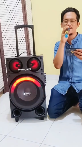 GMC 897L Speaker Portable Ukuran 10 inchi Bluetooth Bisa Karaoke Extra Power BONUS 2 MIC Wireless BERGARANSI