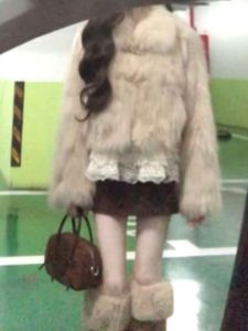 Eco-Friendly Short Fox Fur Coat Womens Integrated Leather And Fur Outerwear Warmth Pure Color Korean Style Commute Wind