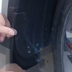 BỘ 2 MIẾNG CHẮN BÙN SAU FORD EVEREST 2006–2015 BAỎ VỆ GẦM XE CHẮN BÁM BÙN