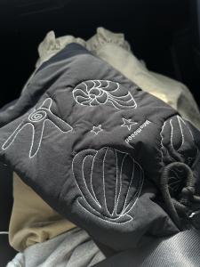 Innomoood Multi-use Embroidered Quilted Shoulder Bag Drawstring Shock-resistant Computer Bag Island Diary Cotton Canvas