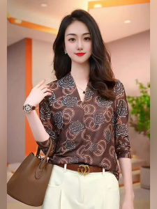 เสื้อยืดคอวีแขนยาวพิมพ์ลายผ้าตาข่ายสำหรับผู้หญิง ทรงสลิมฟิต สไตล์เกาหลี ทรงเข้ารูป เสื้อชั้นในฤดูใบไม้ร่วง 2024