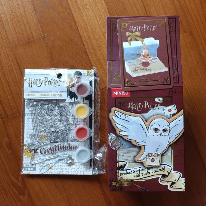 Miniso x Harry Potter - Time Letter Surprise Box (Sorting Hat) & Gryffindor Coloring Suncatcher ...