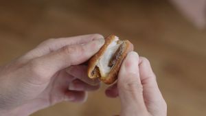 BARARI Naghal Pouch Kurma Emirat Premium Dates High Quality Tekstur Lembut dan Kenyal