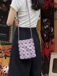 Mini Geometric Diamond Pattern Crossbody Bag Womens Shoulder Handbag Mobile Phone Bag Summer 2025 Casual Style PVC Material