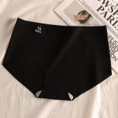 「🇲🇾ready stock」7A Ice silk panties seamless mid-waist underwear