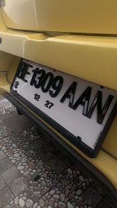 Plat Nomor Mobil Timbul Lancip Segi 5 Mewah Warna PUTIH AKRILIK SEPASANG FREE COVER DAN NAMA