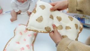 Payoe Bantal Bayi Anti Peyang Bahan Muslin Bamboo Softcotton/Baby Shaped Pillow