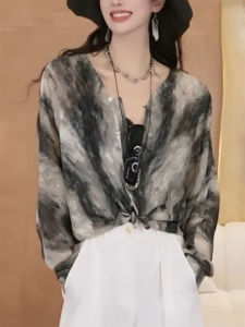 QINGNAER | French Retro Thin Large-sized Ink Wash V Neck Long Sleeve Shirt