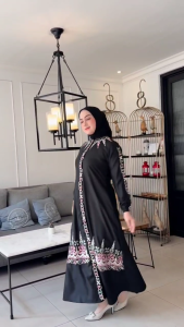 GAMIS RENATA MOTIF BORDIR KOMPUTER DENGAN LENGAN PANJANG BAHAN KATUN TOYOBO - WARNA MERAH TUA