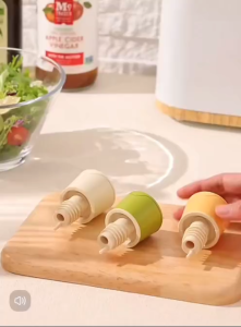 OHHDEER 1PCS Automatic Oil Bottle Stopper Cap Seasoning Dispenser Wine Sauce Nozzle Leak-Proof Plug