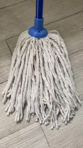 Pel lantai gagang kayu mop sumbu bulat cleantex satu set