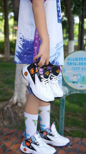 2025 New High Top Kids Basketball Shoes Anti Slip and Breathable Sports Shoes for Boy