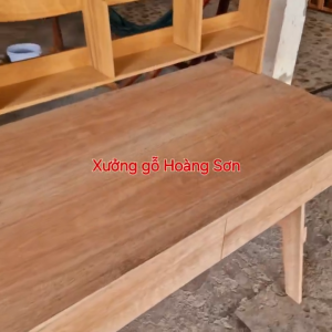 BÀN HỌC CÓ HỌC KÉO VÀ KỆ SÁCH RỜI BẰNG GỖ