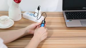 Tương thích với pin 18650 li ni ni ni cadmium thứ 5 7 bộ sạc USB sạc đa năng dual sạc 1 2-4.2V