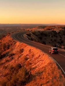 Máy bơm khí không dây cầm tayBơm nhanh đầy tự động ngắtSạc khẩn cấp cho ô tôxe máy và bóng