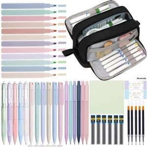 เครื่องเขียนสุดหรู 44 ชิ้น ได้แก่ กล่องดินสอขนาดใหญ่ ปากกาไฮไลท์ 12 ด้าม ปากกาเจล 11 ด้าม และปากกาหมึกซึม 6 ด้าม