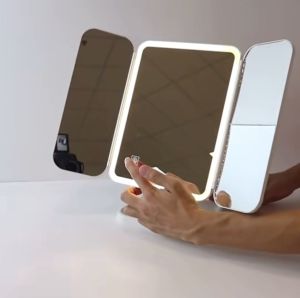 72-LED Lighting Trifold Makeup Mirror With Magnifying And 3-Colour Lighting Modes Touch Sensor Control Brightness Rechargeable Cermin Solek LED 化妆镜