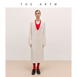 Elegant Pure Wool Knit Dress Mid Length V-Neck