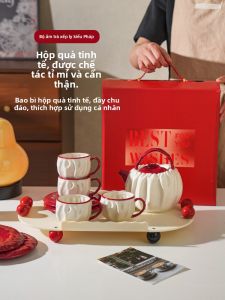 SHELI | Bộ Ấm Trà Sứ Cao Cấp Với Thiết Kế Vân Nếp Gấp Sáng Tạo Phối Màu Đỏ Trắng (Kèm Hộp Quà Sang Trọng)