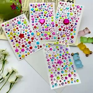 Stiker Berlian Gadis & Riasan Wajah Buat Pesta