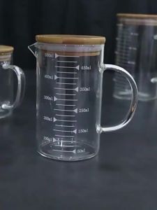 Heat Resistant Borosilicate Glass Measuring Cup With Lid and Handle